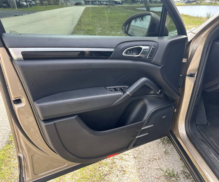 2016 Porsche Cayenne