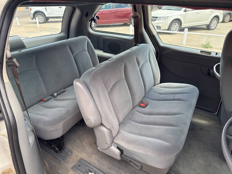 2005 Dodge Caravan SE