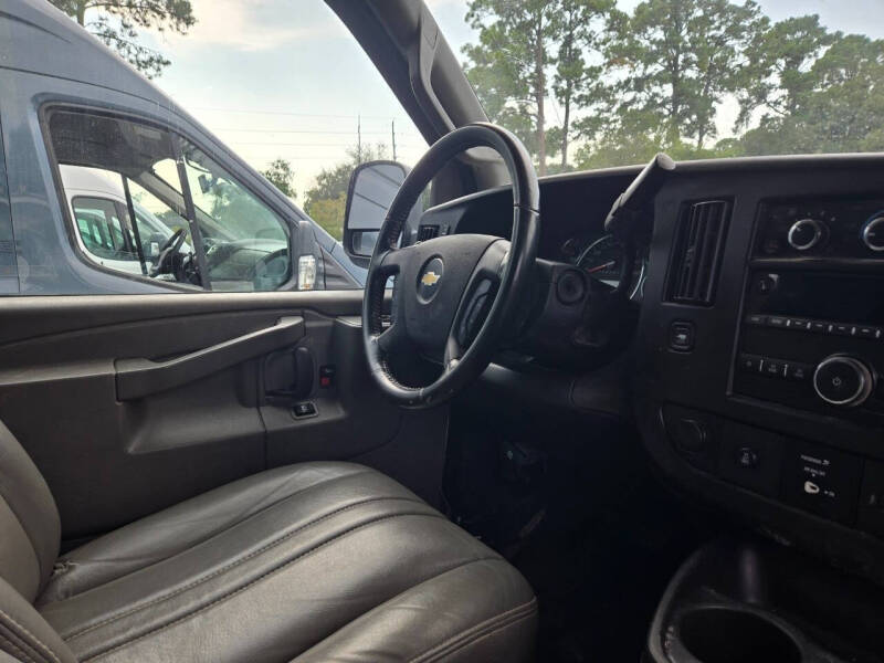 2023 Chevrolet Express 2500