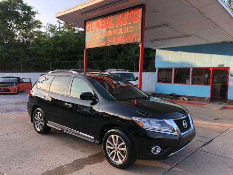 2013 Nissan Pathfinder for sale at Global Auto Sales and Service in Nashville TN