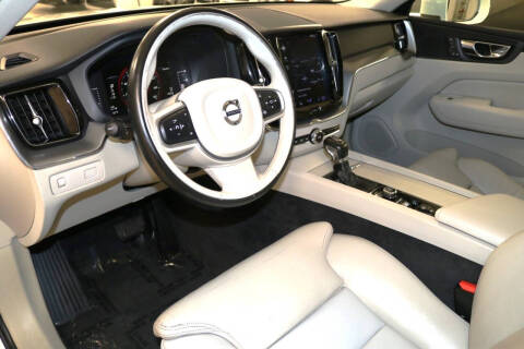 2019 Volvo XC60 T5 Momentum