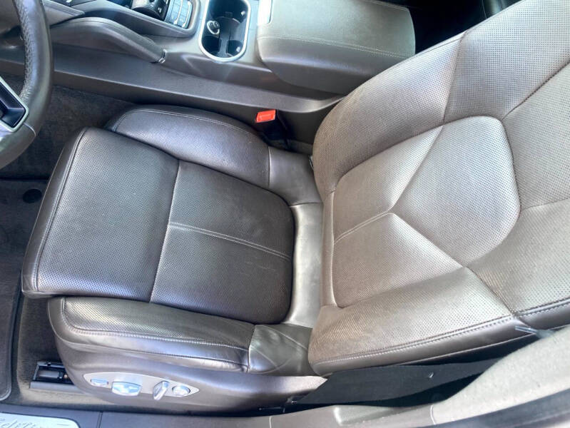 2017 Porsche Cayenne Platinum Edition