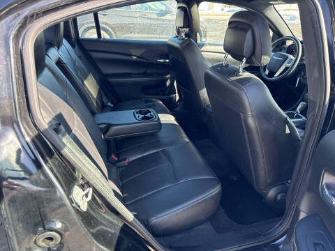 2011 Chrysler 200 Limited