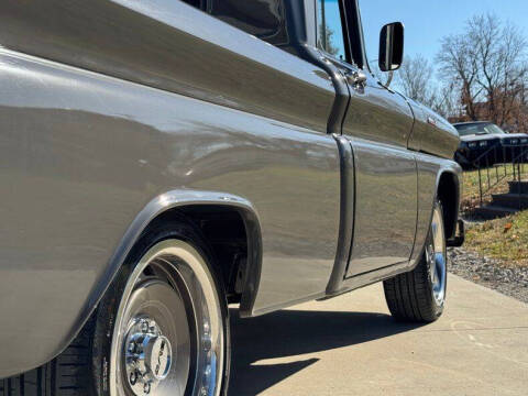 1961 Chevrolet Apache