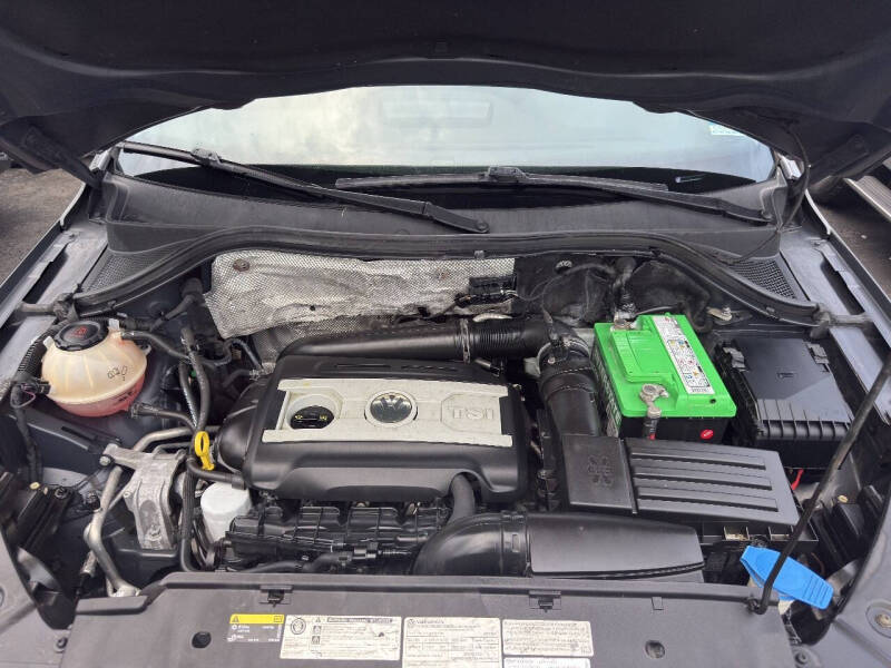 2018 Volkswagen Tiguan Limited 2.0T 4Motion