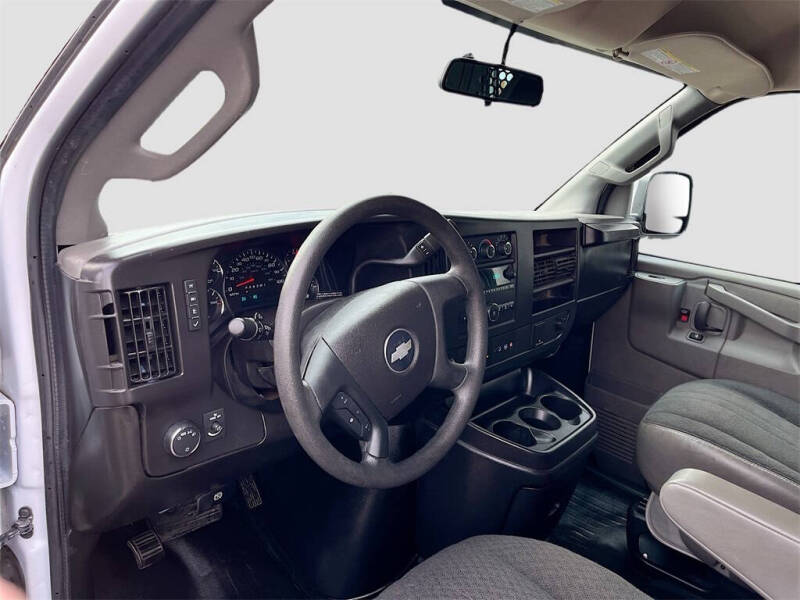 2023 Chevrolet Express 2500