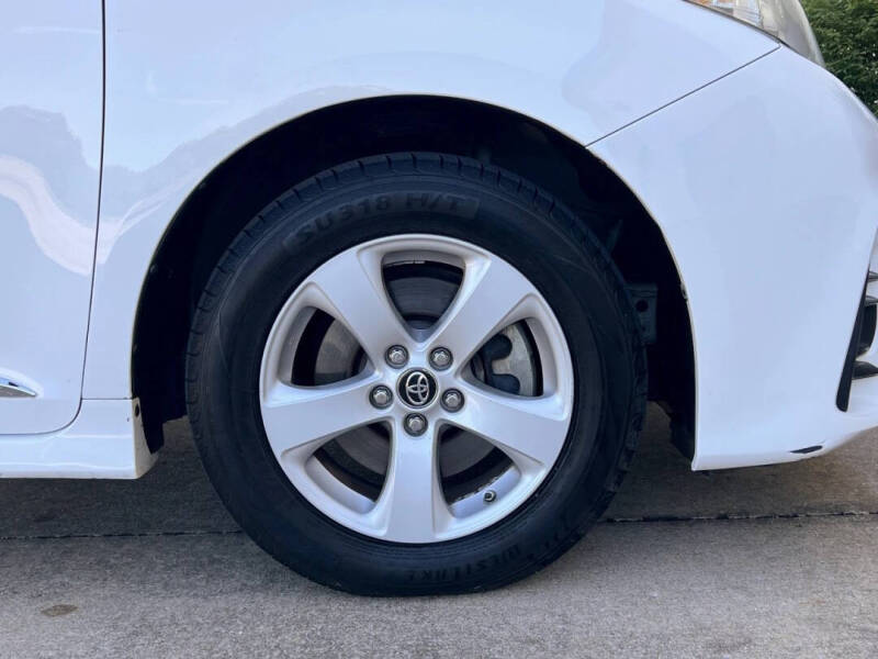 2020 Toyota Sienna L 7-Passenger