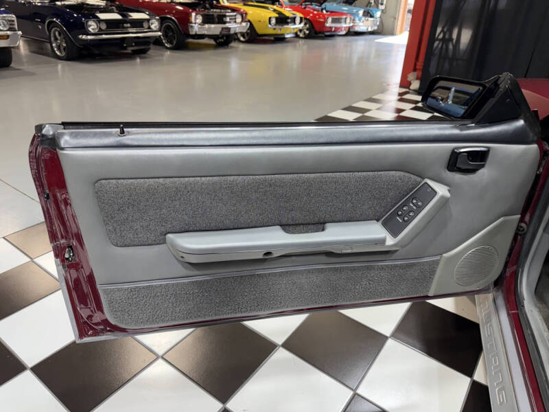 1987 Ford Mustang GT