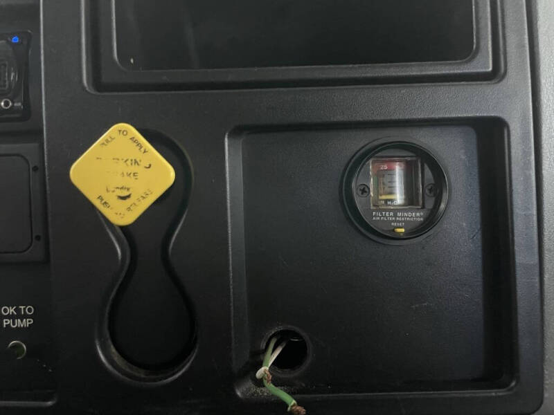 2004 International WorkStar 7400