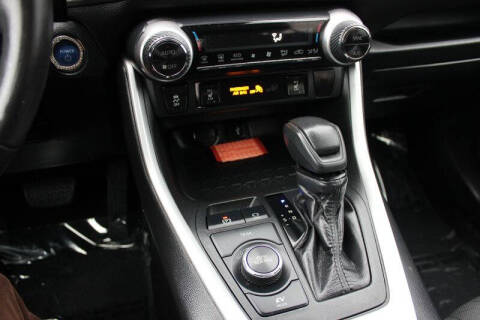 2020 Toyota RAV4 Hybrid XLE