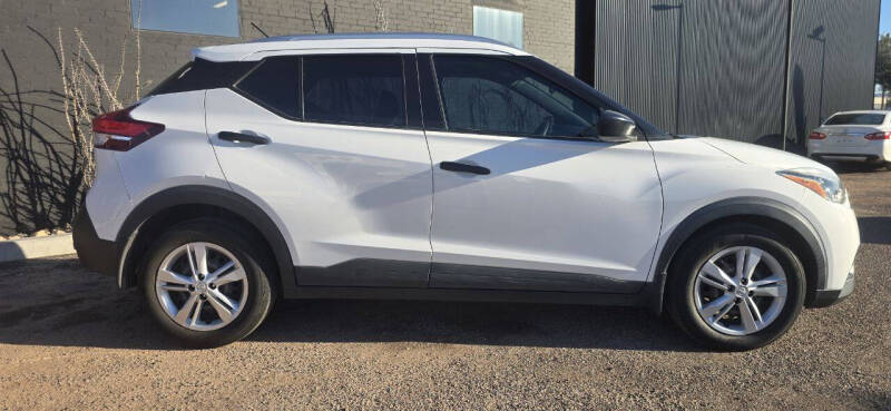 2019 Nissan Kicks S
