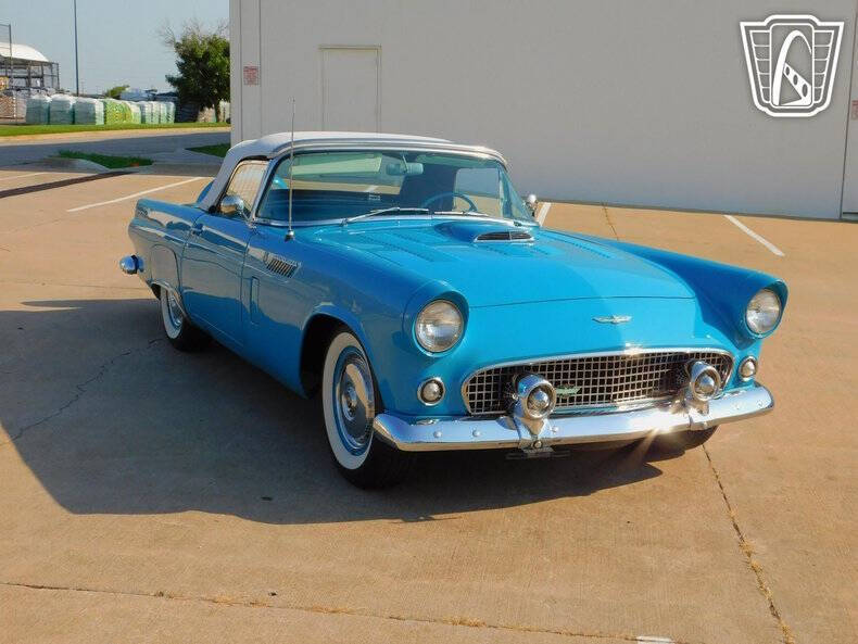 1956 Ford Thunderbird