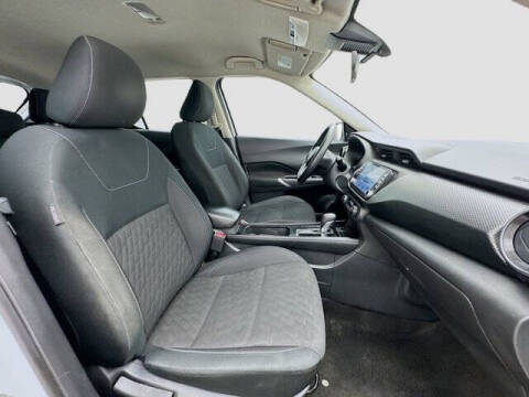 2022 Nissan Kicks SV