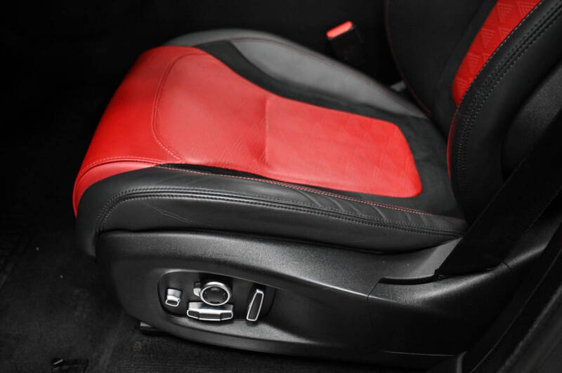 2022 Land Rover Range Rover Sport SVR