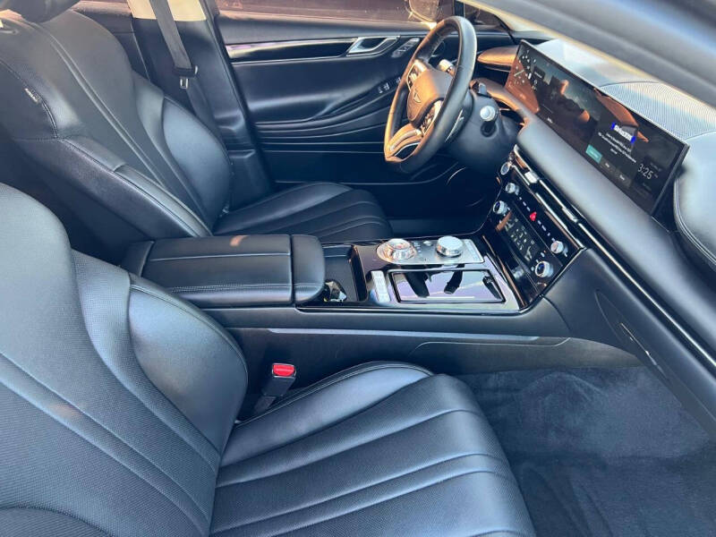 2025 Genesis G80 2.5T