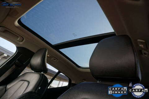 2023 Volvo XC40 B5 Ultimate Bright Theme