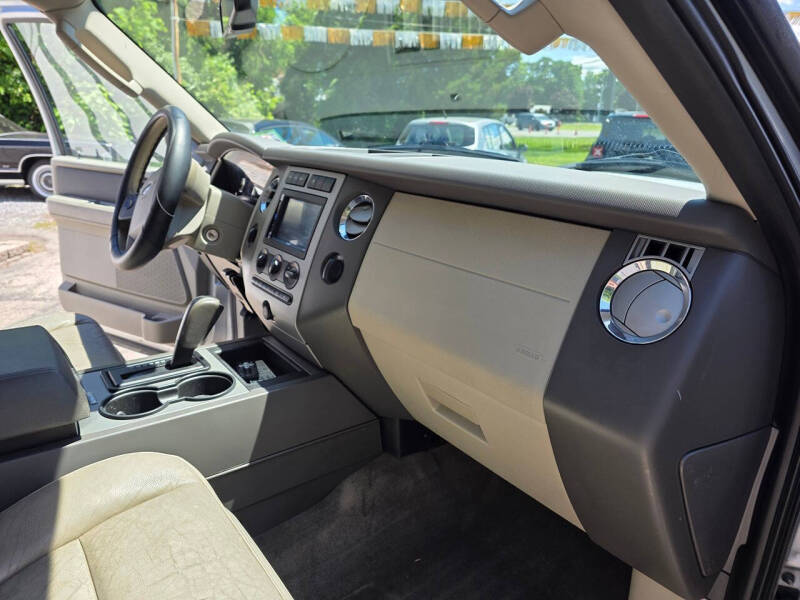 2010 Ford Expedition XLT