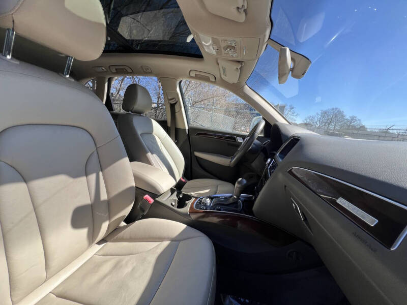 2012 Audi Q5 2.0T quattro Premium Plus