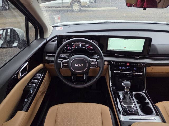 2024 Kia Carnival EX