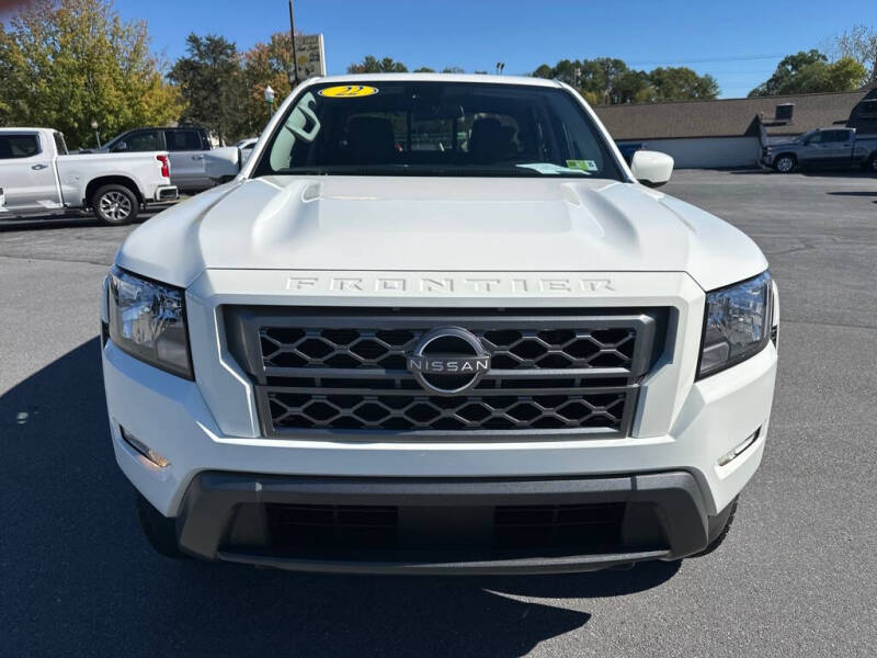 2022 Nissan Frontier SV