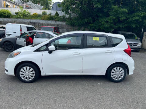 2017 Nissan Versa Note SV