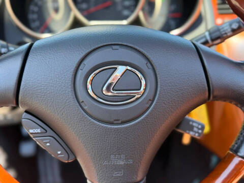 2005 Lexus SC 430