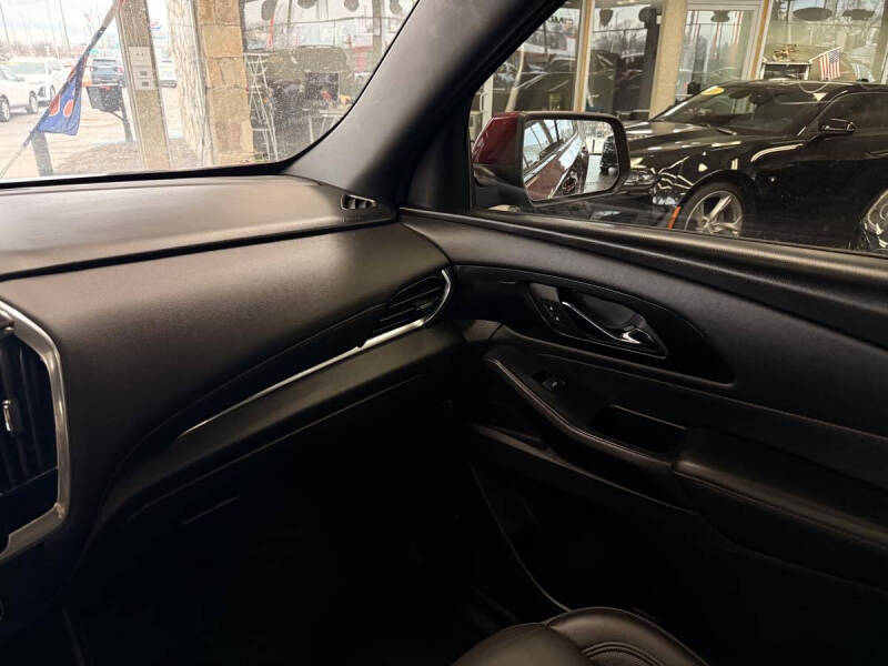 2022 Chevrolet Traverse RS