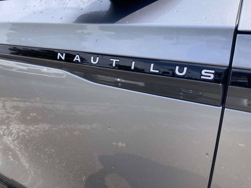 2024 Lincoln Nautilus Reserve