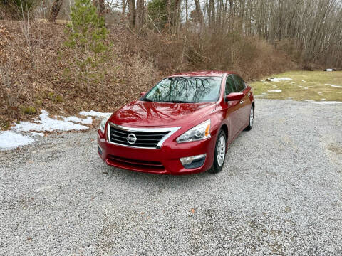 2015 Nissan Altima for sale at R.A. Auto Sales in East Liverpool OH