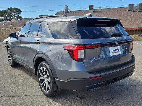 2025 Ford Explorer ST-Line