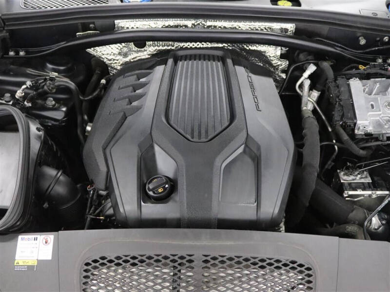 2022 Porsche Macan