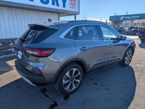 2024 Ford Escape Platinum