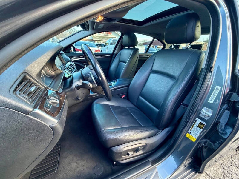 2016 BMW 5 Series 528i