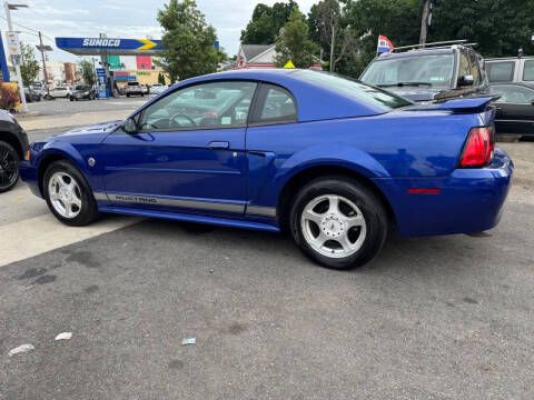 2004 Ford Mustang