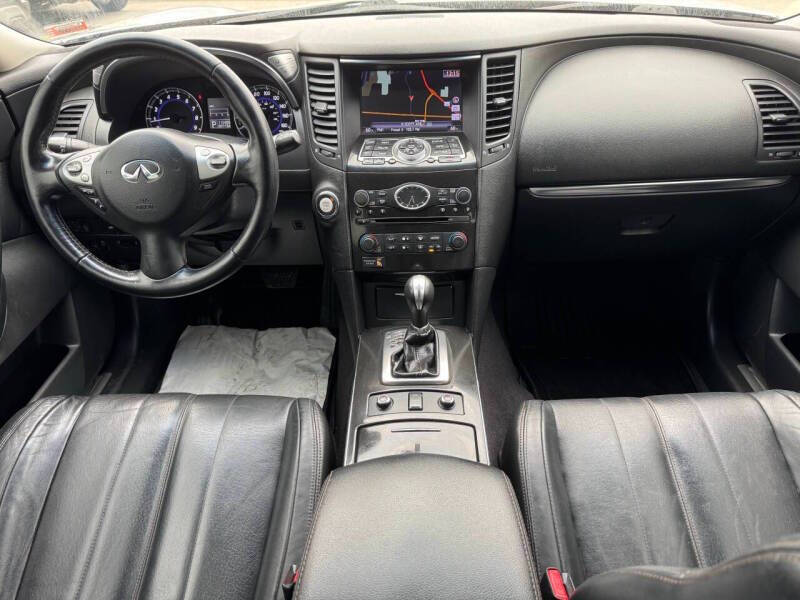 2012 Infiniti FX35