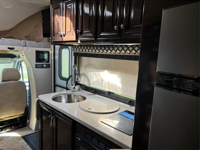2018 Thor Motor Coach Siesta Sprinter 24SS