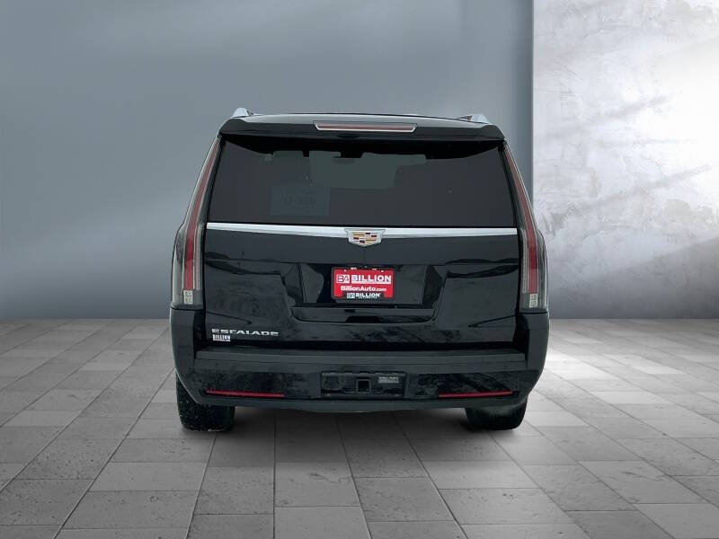 2018 Cadillac Escalade Luxury