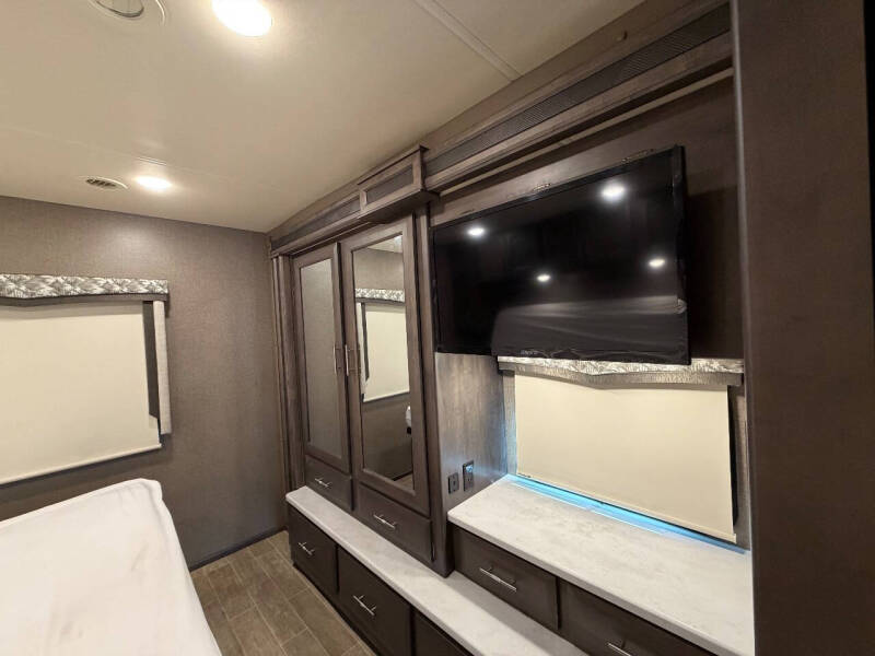 2021 Thor Motor Coach Omni