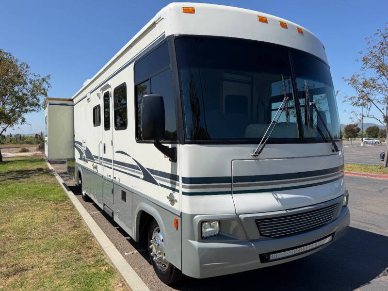 2004 Winnebago Brave