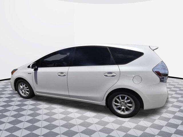 2013 Toyota Prius v Three