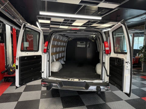 2024 GMC Savana 2500