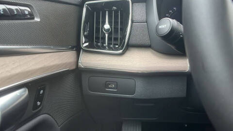 2026 Volvo XC90 B5 Core