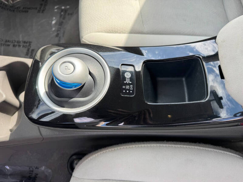 2017 Nissan LEAF SV