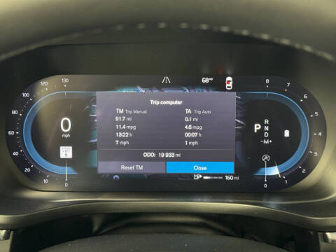 2023 Volvo XC60 B5 Ultimate Bright Theme