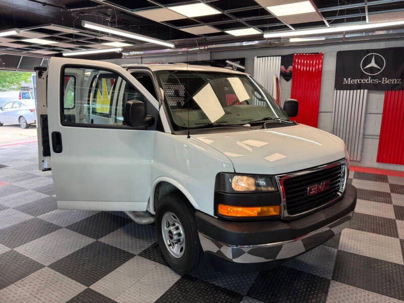 2024 GMC Savana 2500