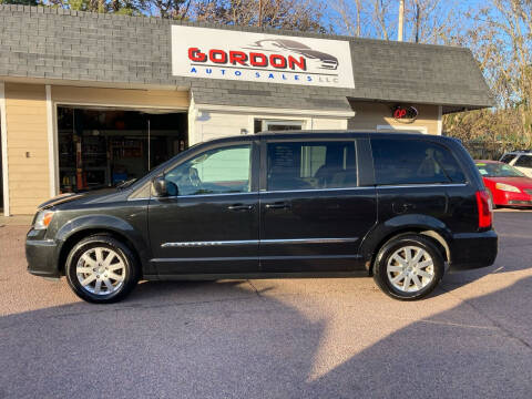 2013 Chrysler Town and Country for sale at Gordon Auto Sales LLC in Sioux City IA