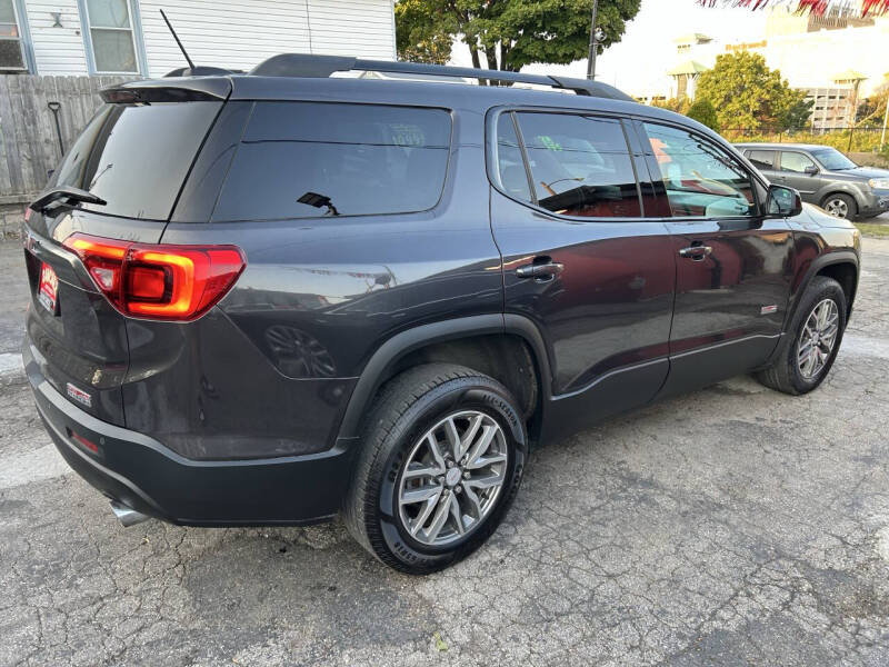 2017 GMC Acadia SLE-2