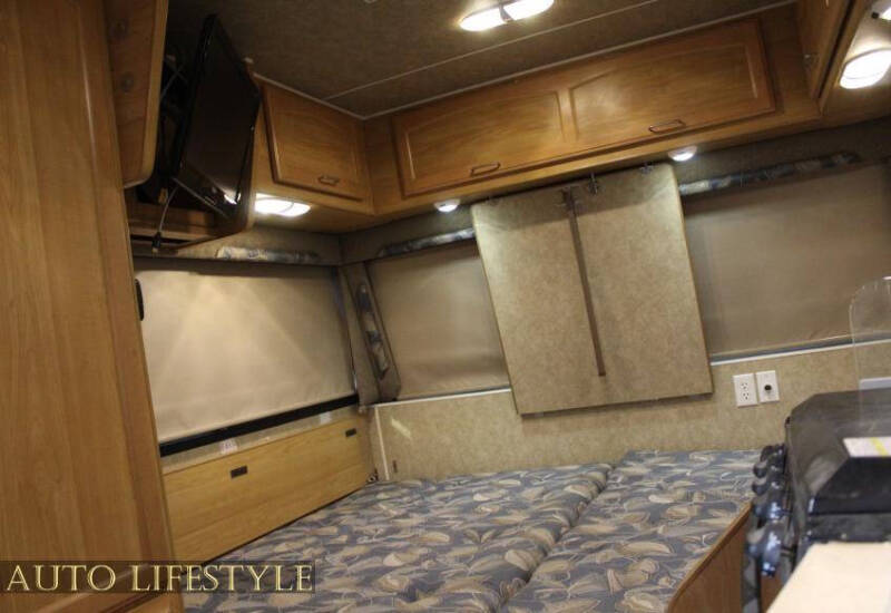 2014 Ford E-Series E-450 SD