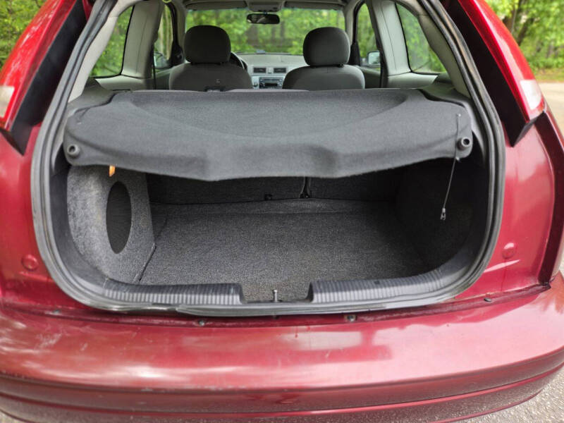 2007 Ford Focus ZX3 SE - Photo 10
