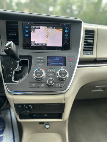 2015 Toyota Sienna